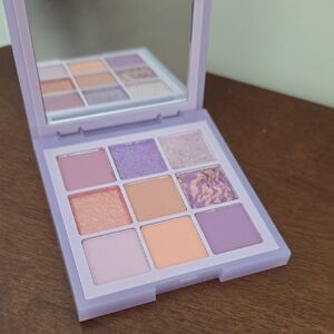 HUDA BEAUTY Pastels Lilac